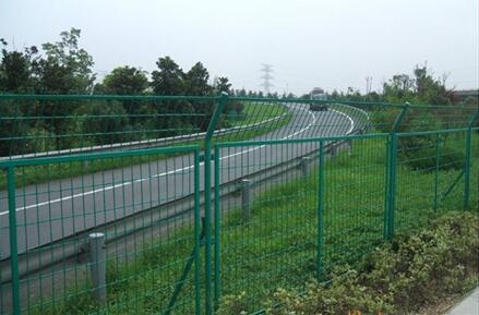 QQ截圖20180830111407.jpg 護(hù)欄網(wǎng)廠家