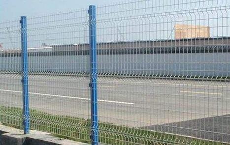 高速公路護(hù)欄網(wǎng).jpg 高速公路護(hù)欄網(wǎng).jpg