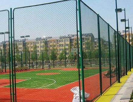 球場圍網(wǎng).jpg 球場圍網(wǎng).jpg