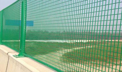 高速公路護欄網.jpg 高速公路護欄網.jpg