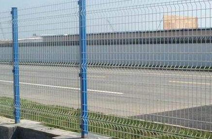 高速公路護(hù)欄網(wǎng)