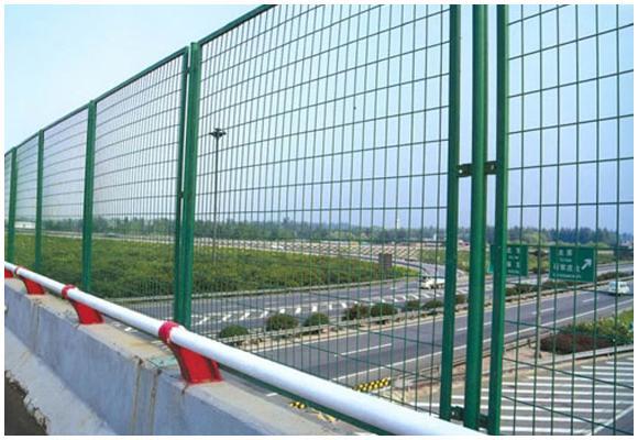 高速公路護(hù)欄網(wǎng) 高速公路護(hù)欄網(wǎng)