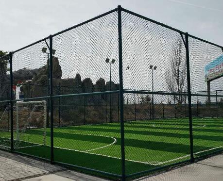 球場(chǎng)圍網(wǎng).jpg 球場(chǎng)圍網(wǎng).jpg