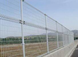 高速公路護(hù)欄網(wǎng) 高速公路護(hù)欄網(wǎng)